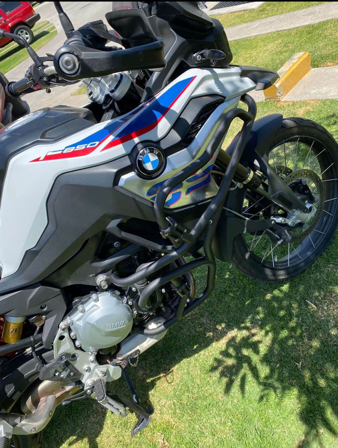 defensa alta y baja para f850 gs defensa alta y baja para f850 gs